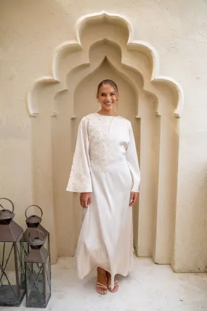 Ivory Blossom Embellished Cinch Abaya